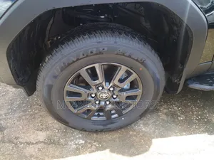 Toyota Land Cruiser Prado 2.4 Hybrid 2024 Black