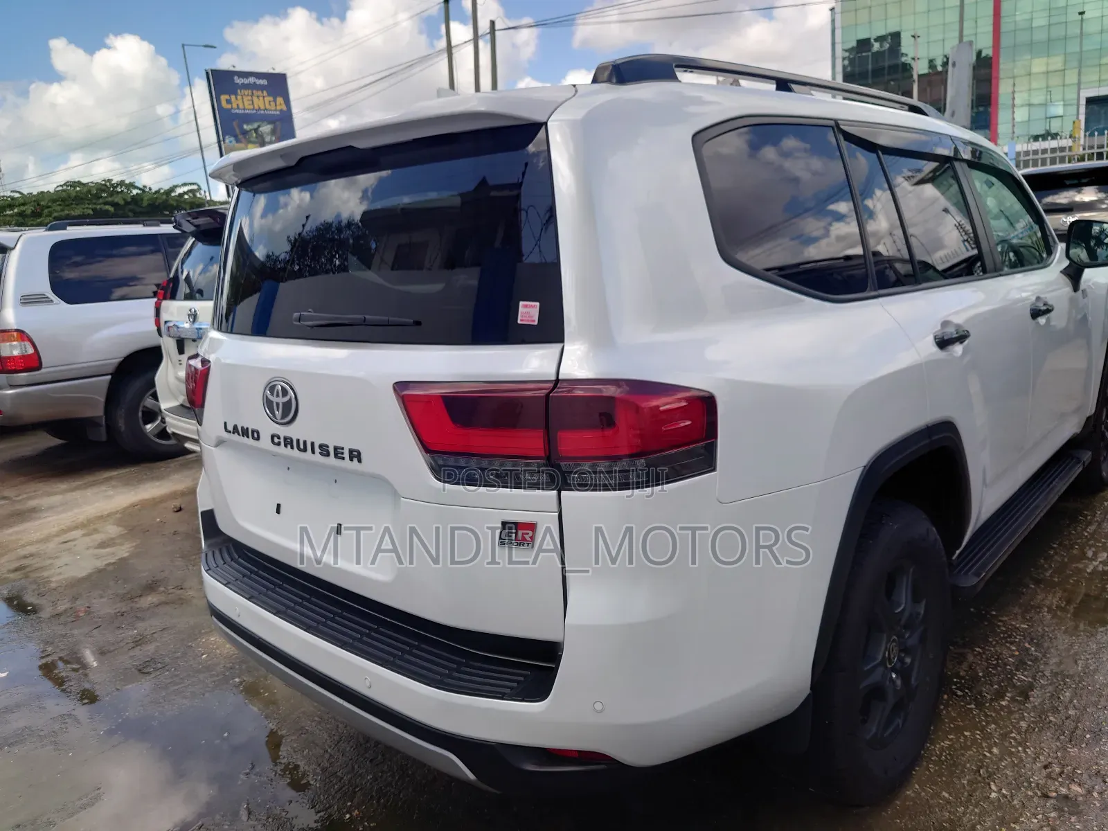 Toyota Land Cruiser Prado 4.0 Petrol GX-R 2022 White