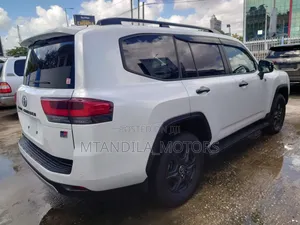 Toyota Land Cruiser Prado 4.0 Petrol GX-R 2022 White