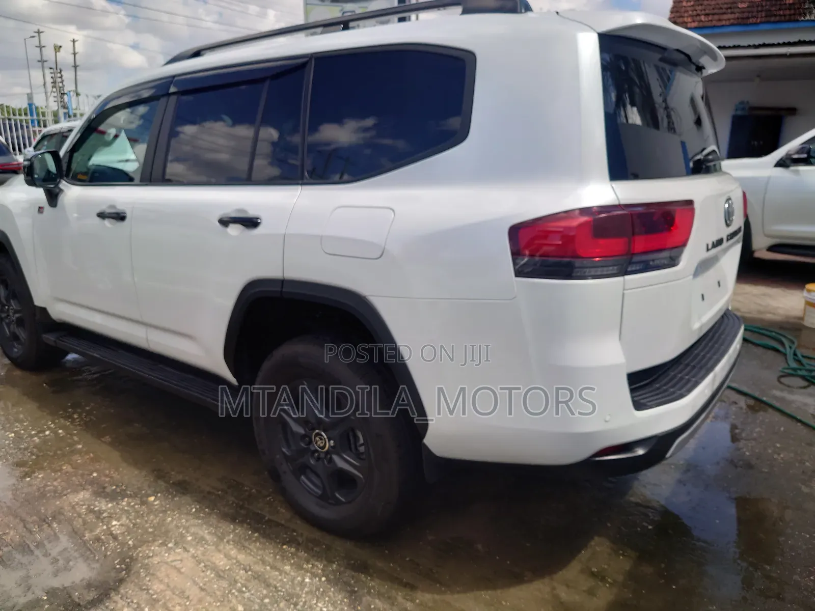Toyota Land Cruiser Prado 4.0 Petrol GX-R 2022 White