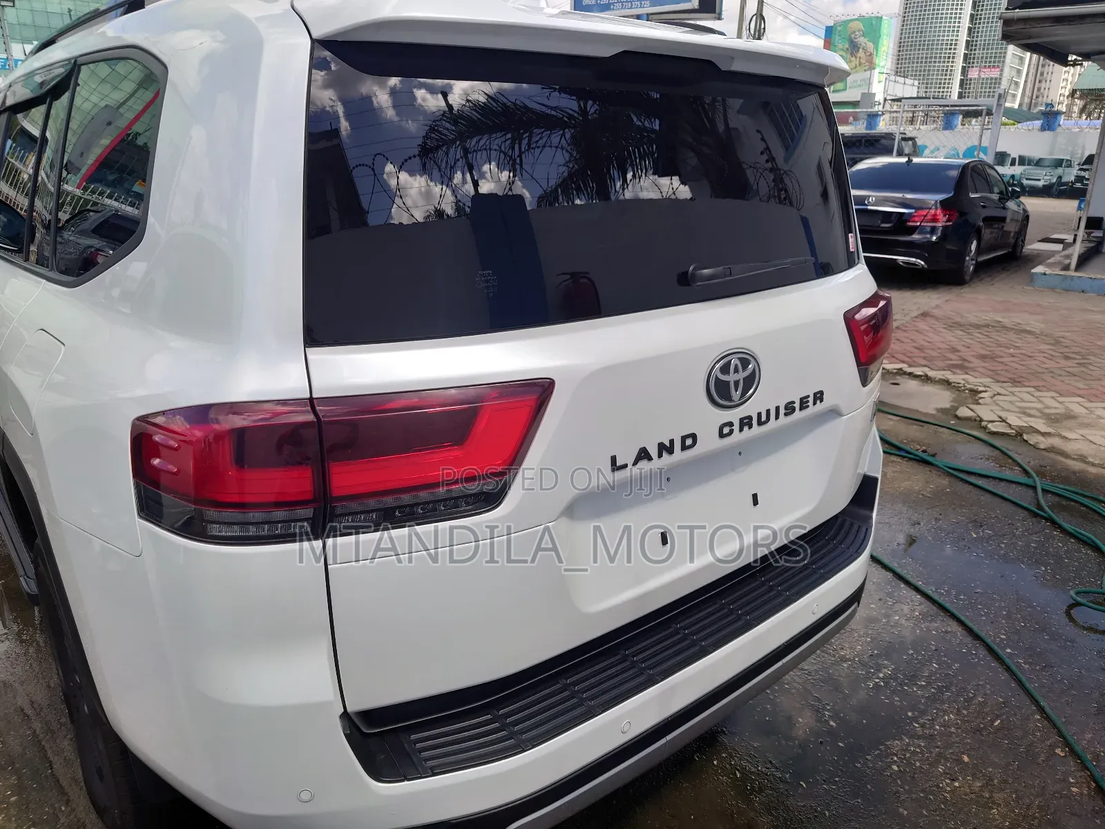 Toyota Land Cruiser Prado 4.0 Petrol GX-R 2022 White