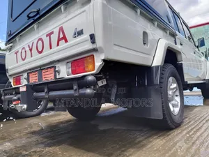 Toyota Land Cruiser 2019 White