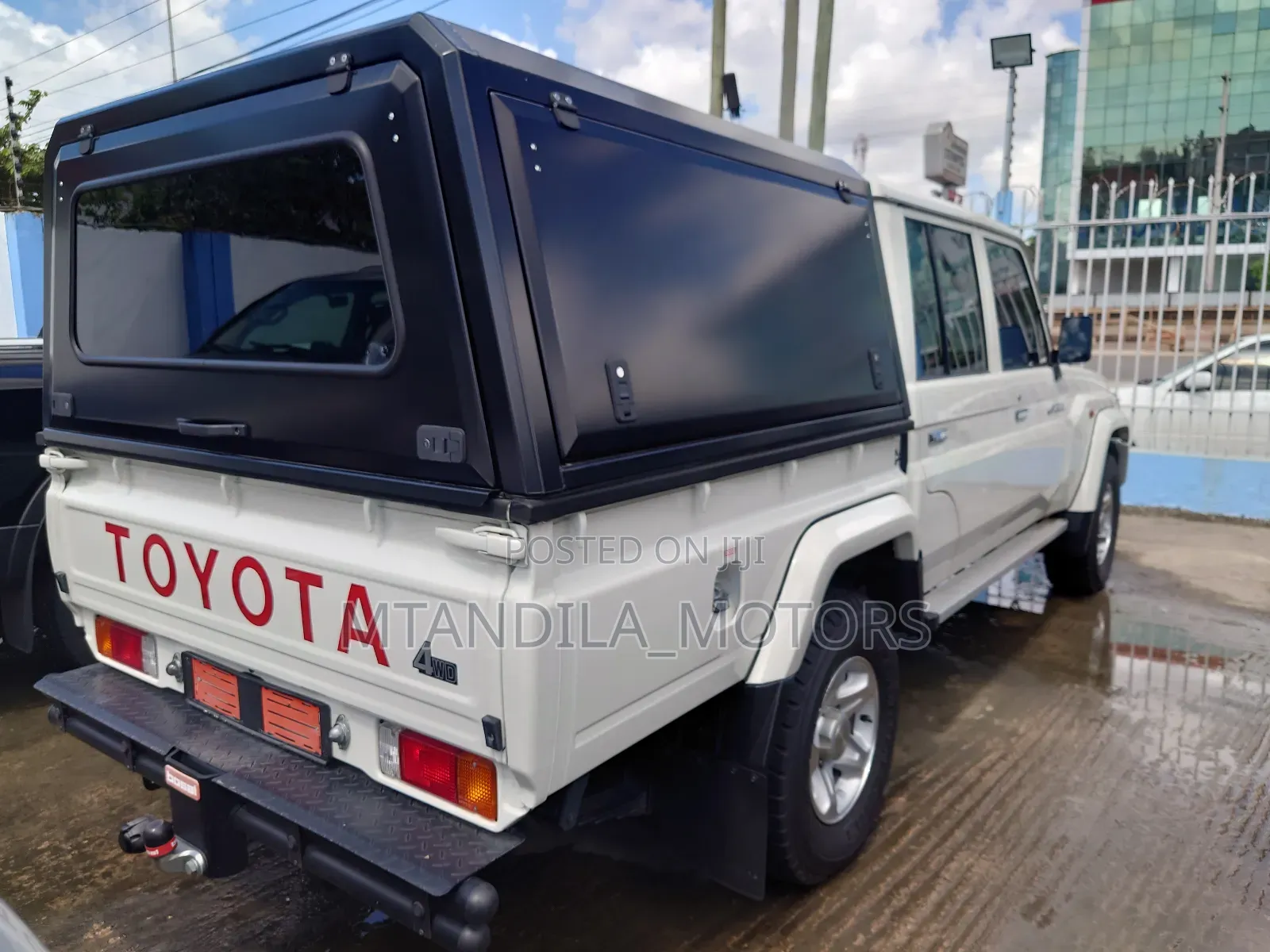 Toyota Land Cruiser 2019 White