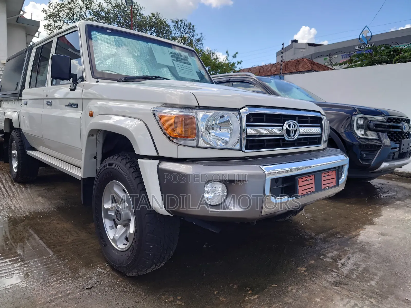 Toyota Land Cruiser 2019 White