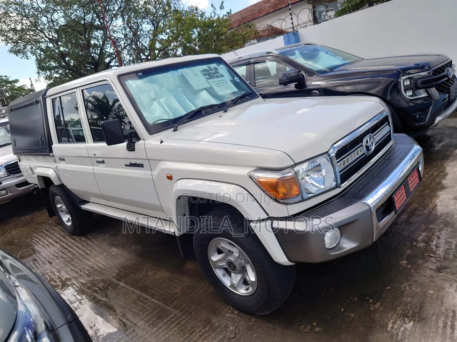 Toyota Land Cruiser 2019 White
