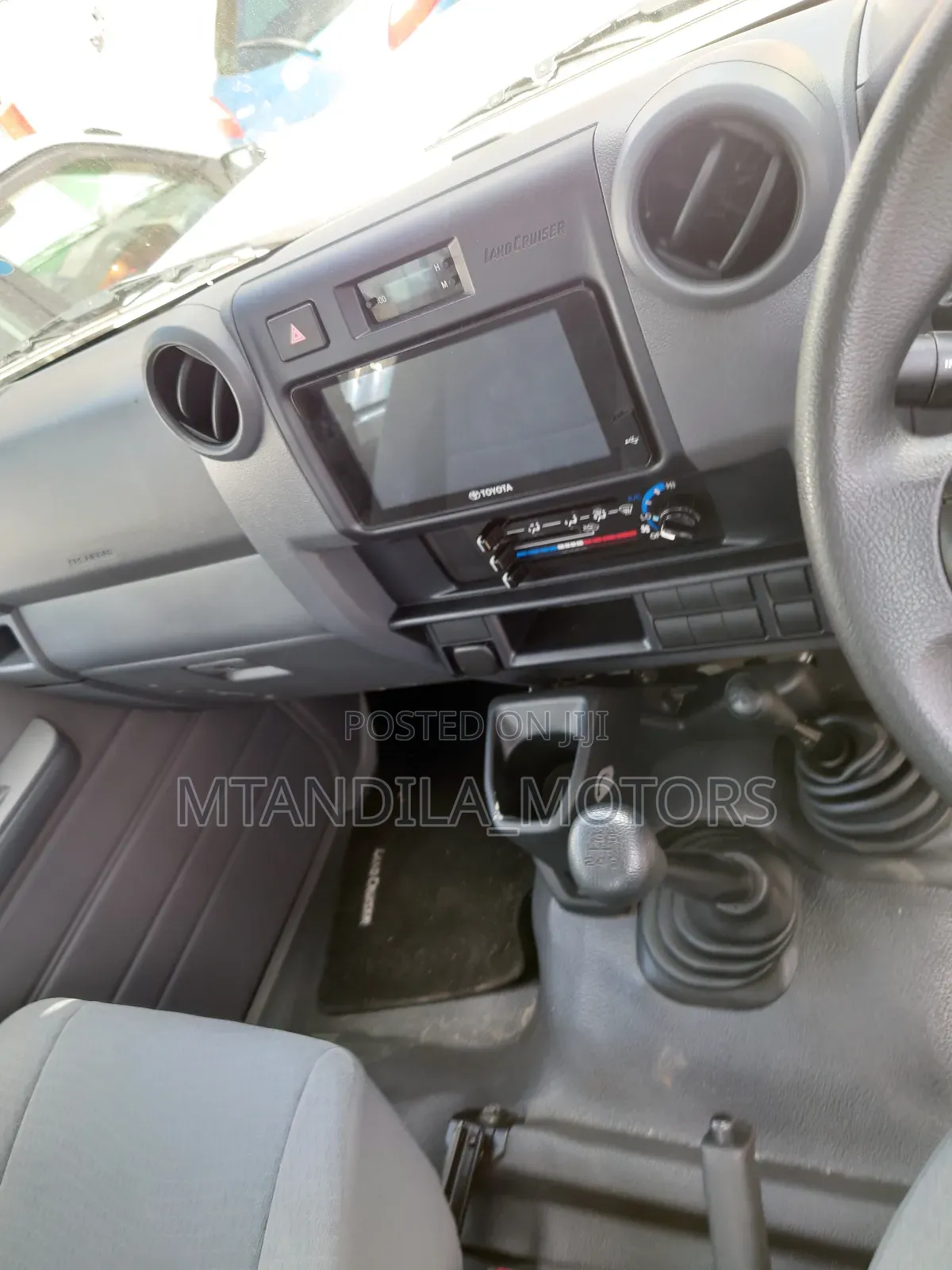 Toyota Land Cruiser 3.3 Diesel 4WD 2022 White