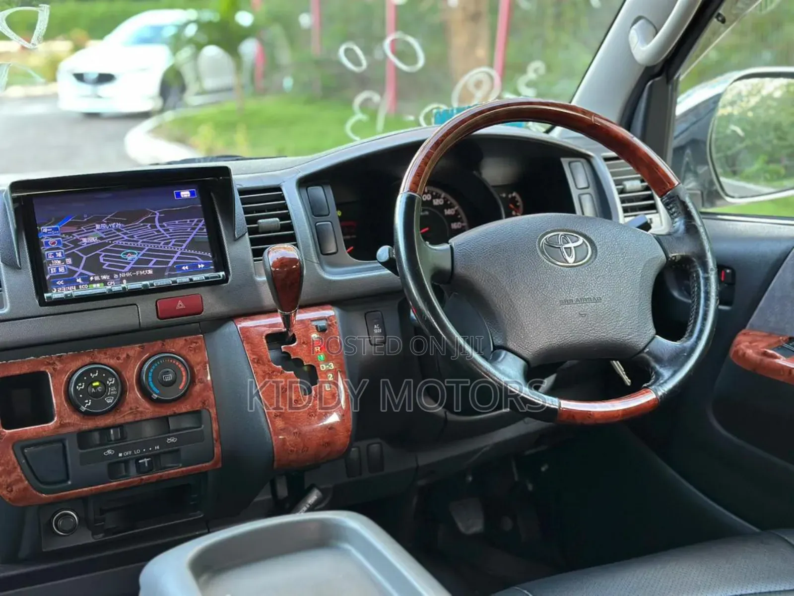 Toyota HiAce 2005 Grey