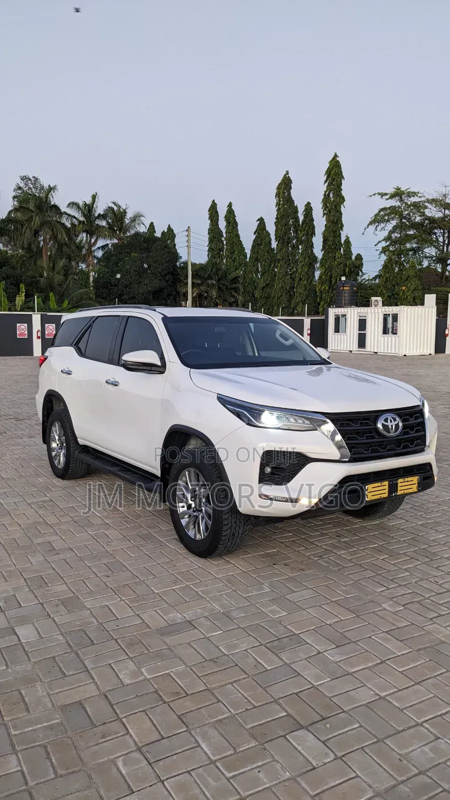 Toyota Fortuner 2021 Pearl