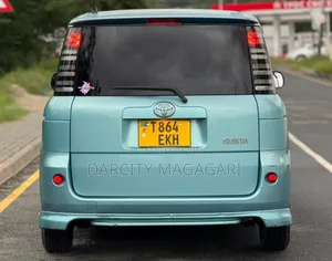 Photo - Toyota Sienta 2006 Blue