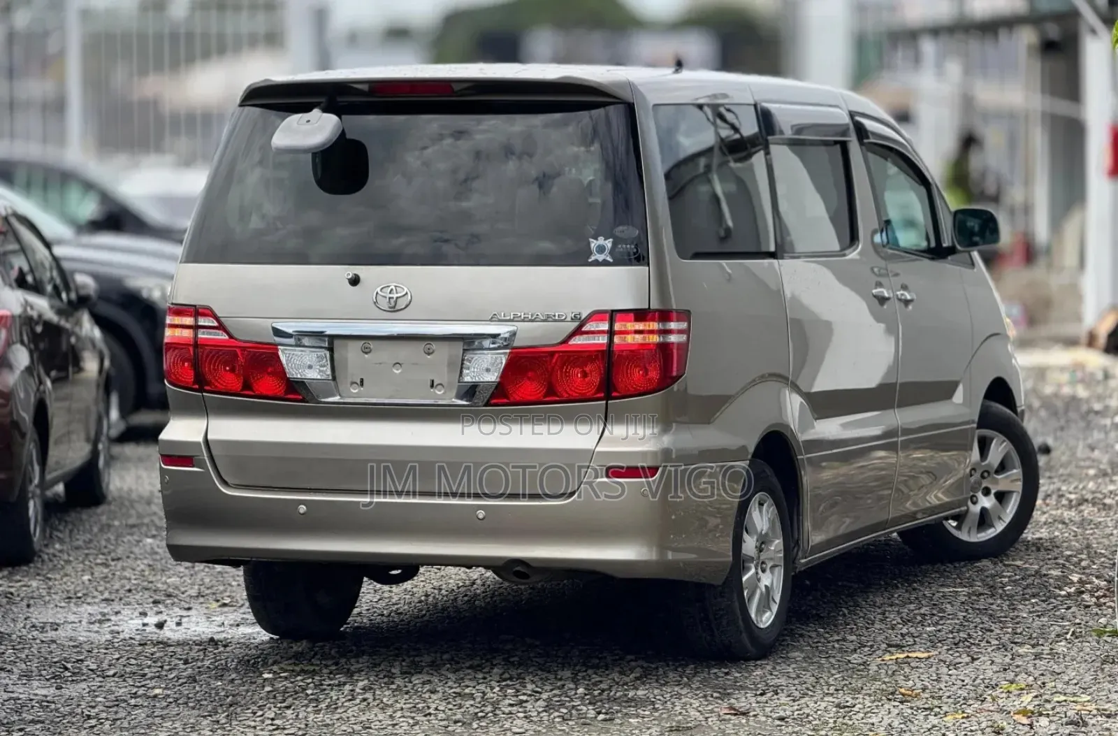 Toyota Alphard 2006 Gold