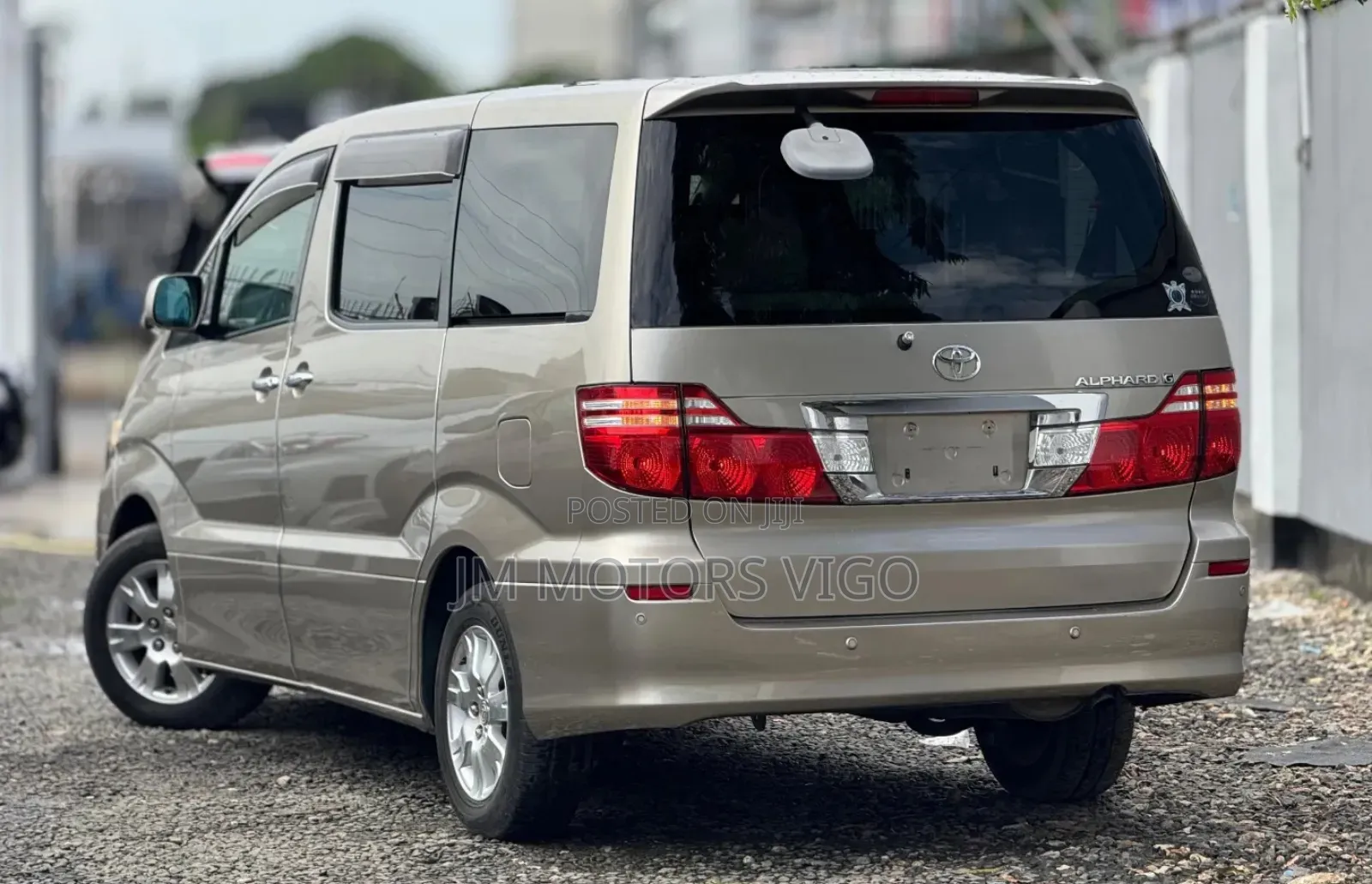 Toyota Alphard 2006 Gold