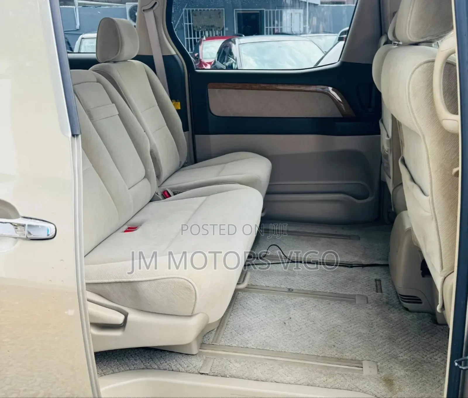 Toyota Alphard 2006 Gold
