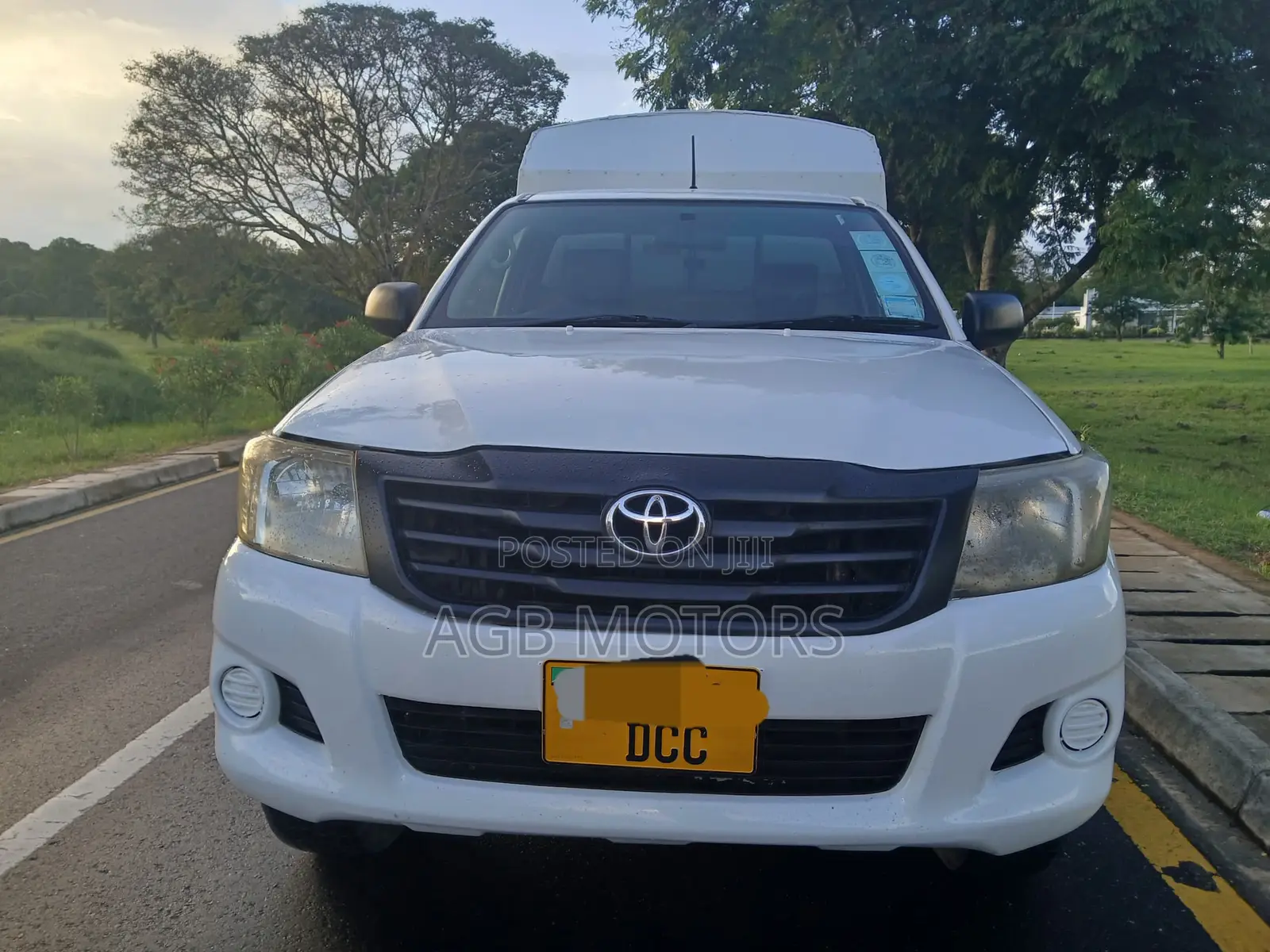 Toyota Hilux 2014 White