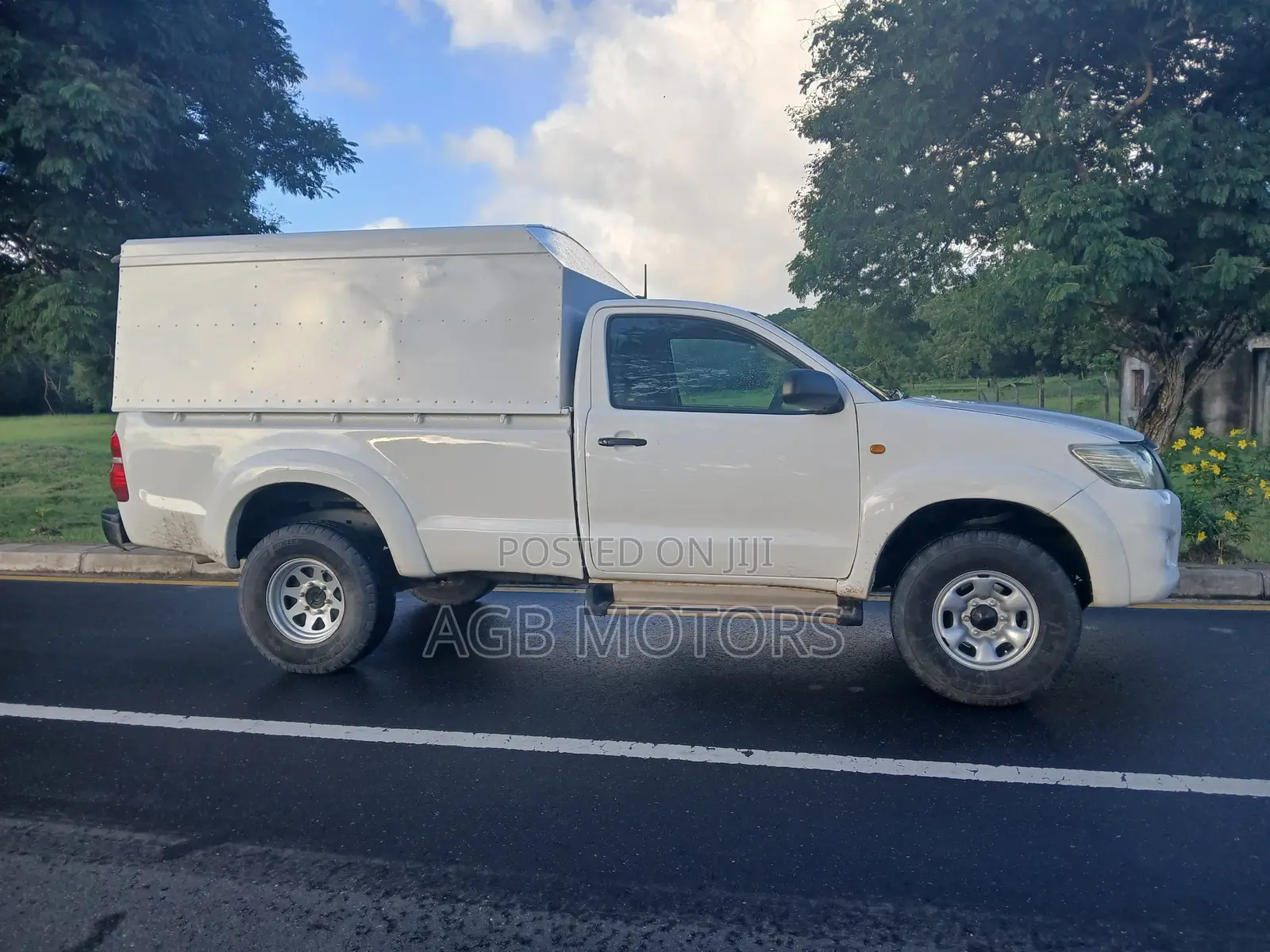 Toyota Hilux 2014 White