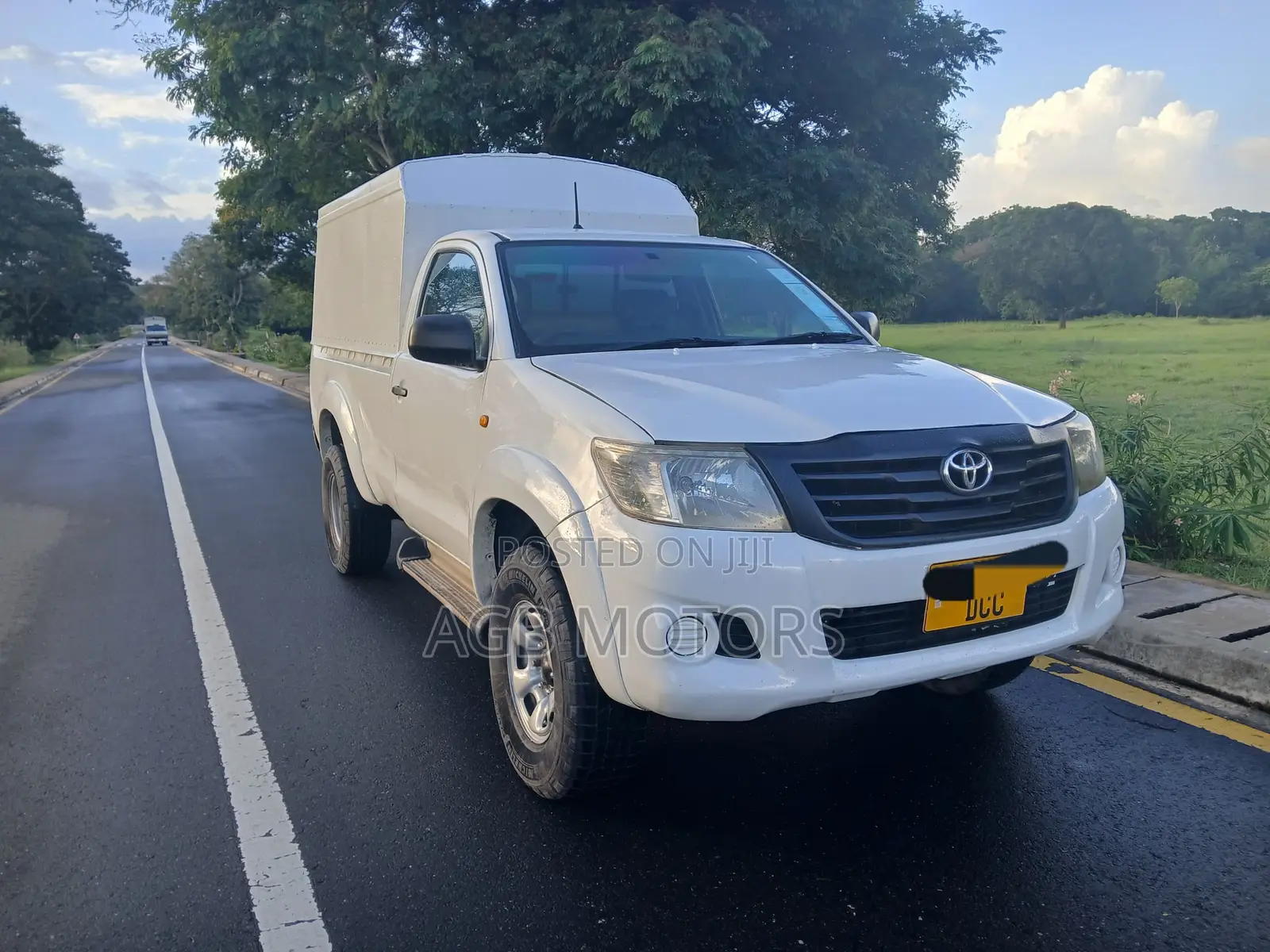 Toyota Hilux 2014 White