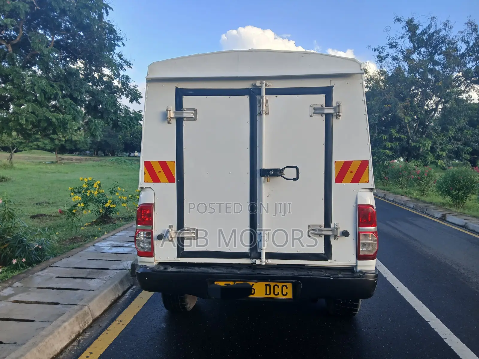 Toyota Hilux 2014 White