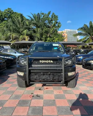 Photo - Toyota Hilux Surf 2005 Black