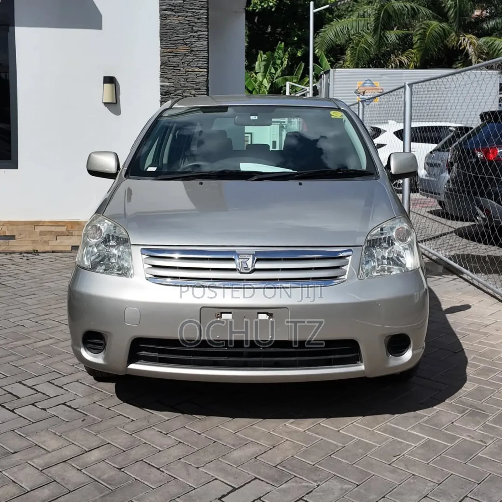 Toyota Raum 2005 Silver