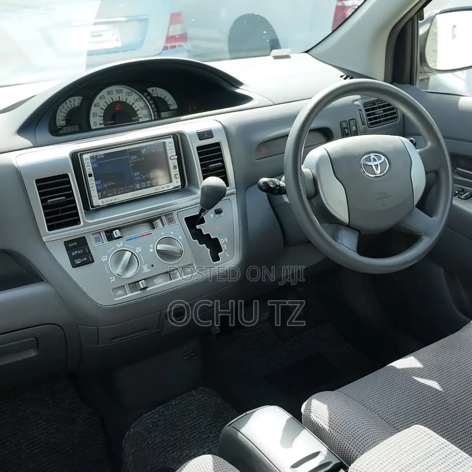 Toyota Raum 2005 Silver