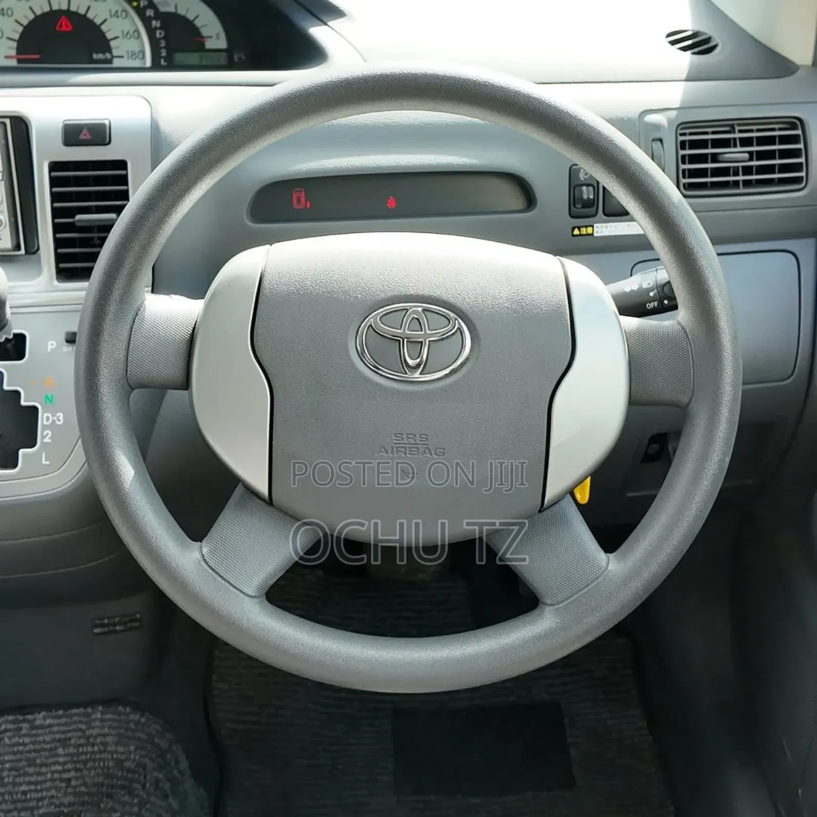 Toyota Raum 2005 Silver