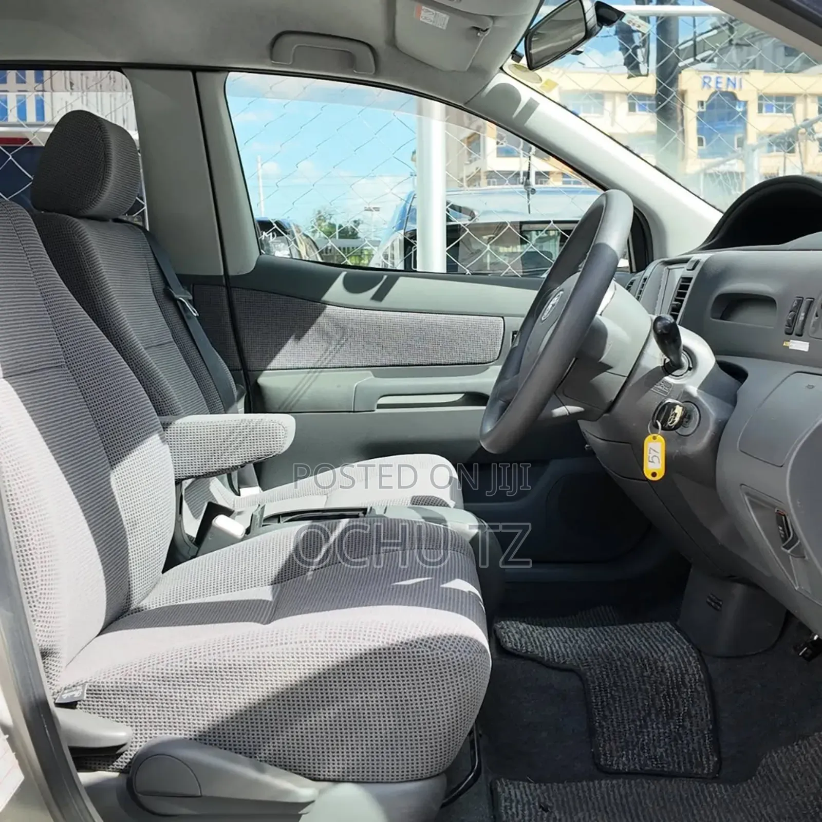 Toyota Raum 2005 Silver