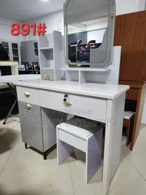 Luxury Dressing Table With Light Ina Taa Kuzunguka Kioo