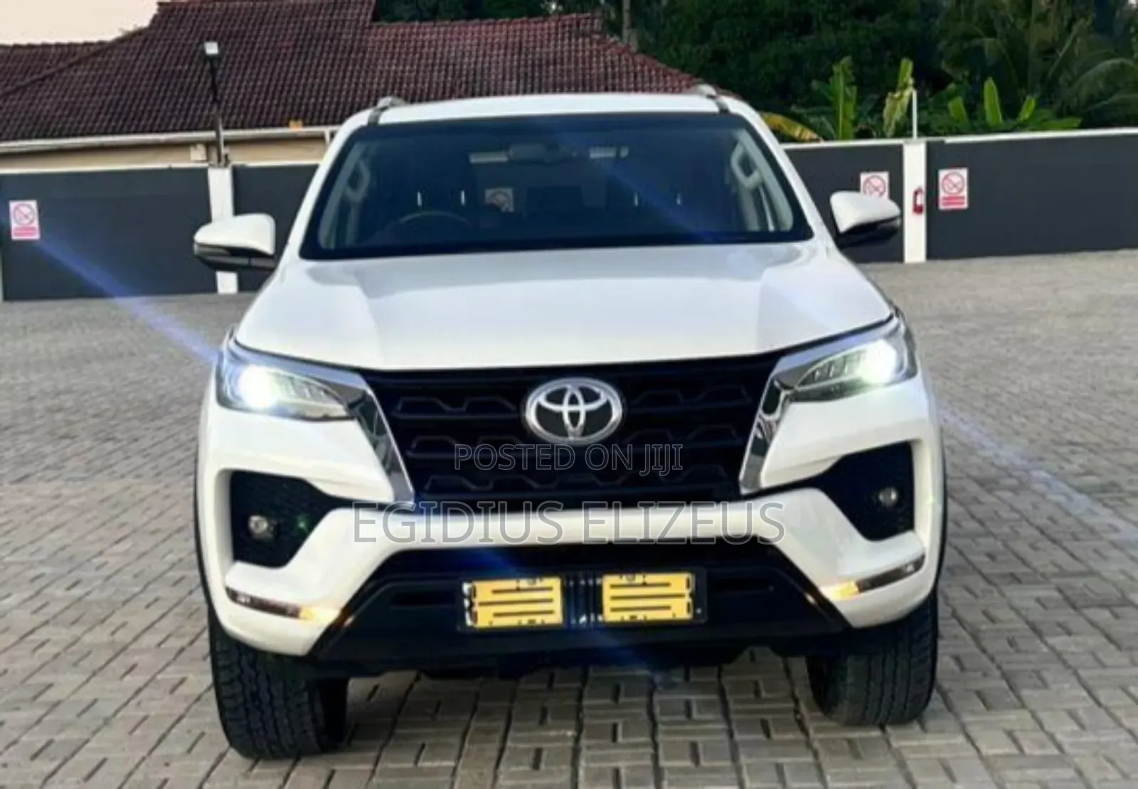Toyota Fortuner 2021 White