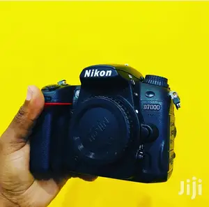 Nikon D7000 Body