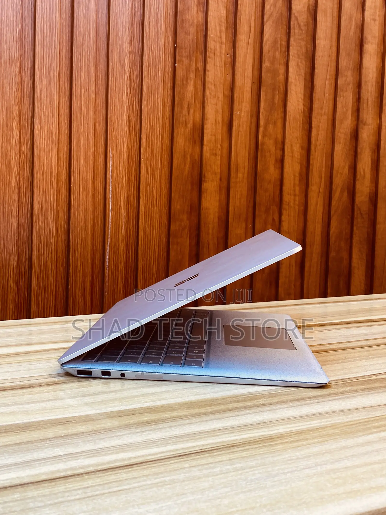 Laptop Microsoft Surface Laptop 8GB Intel Core I5 SSD 256GB