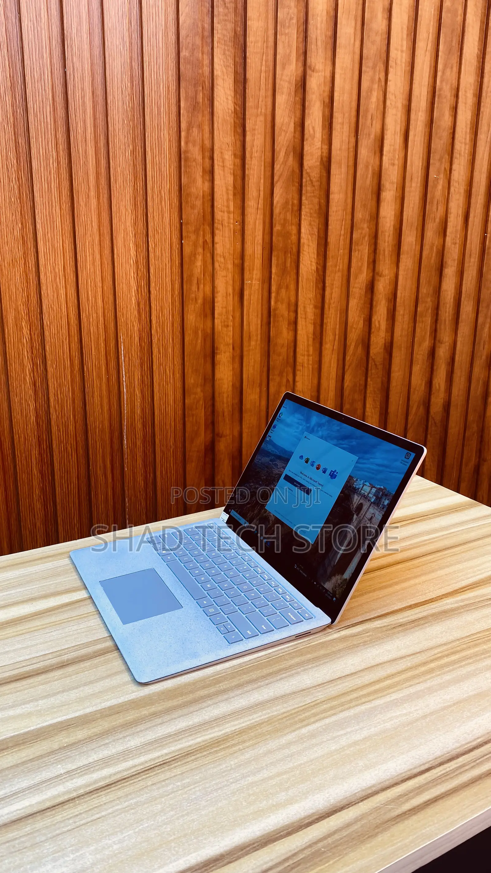 Laptop Microsoft Surface Laptop 8GB Intel Core I5 SSD 256GB
