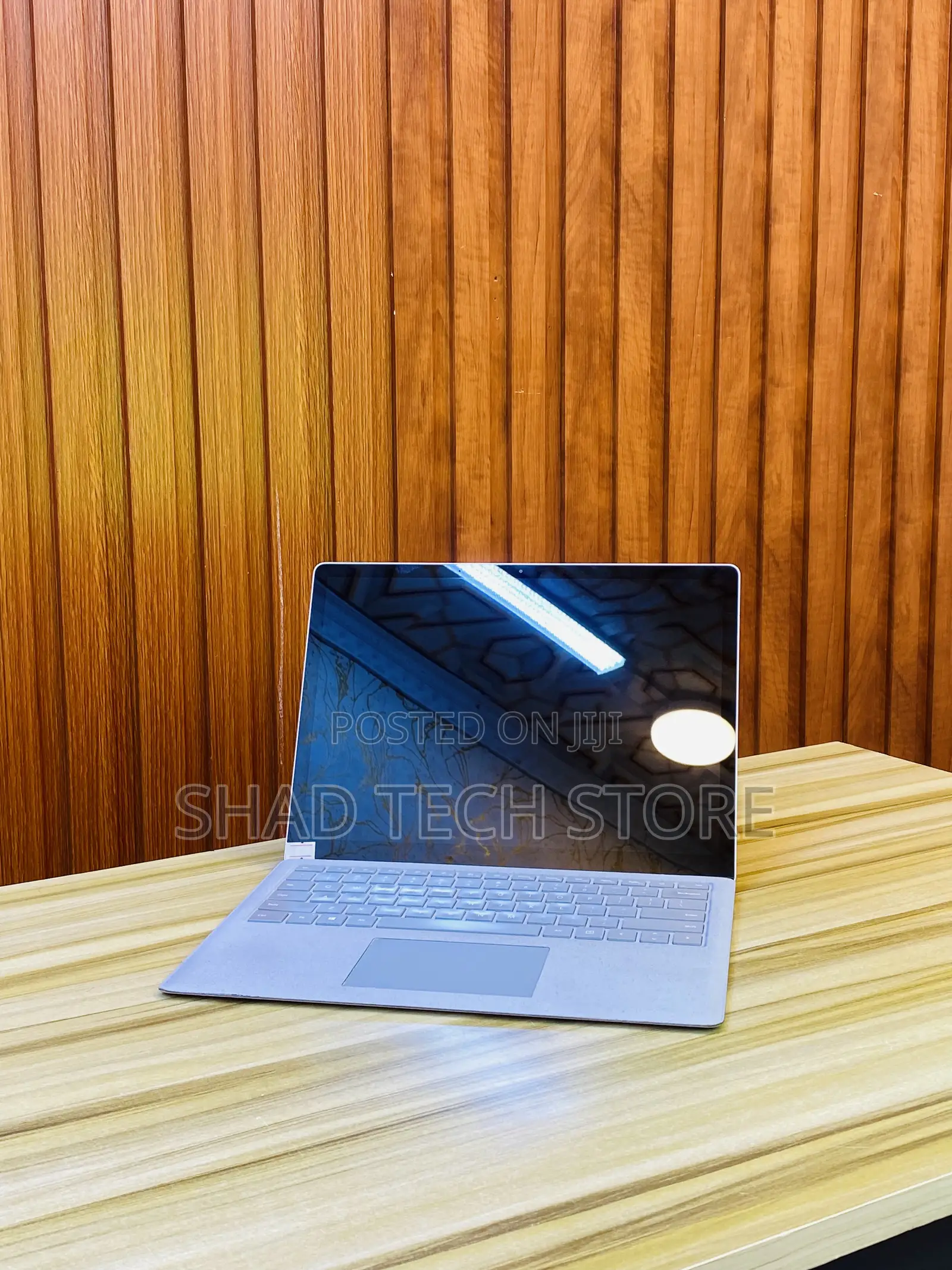 Laptop Microsoft Surface Laptop 8GB Intel Core I5 SSD 256GB