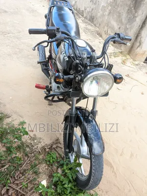 Bajaj Boxer 125 2024 Black