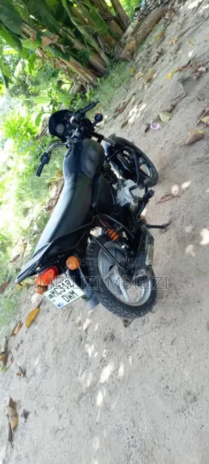 Bajaj Boxer 125 2024 Black