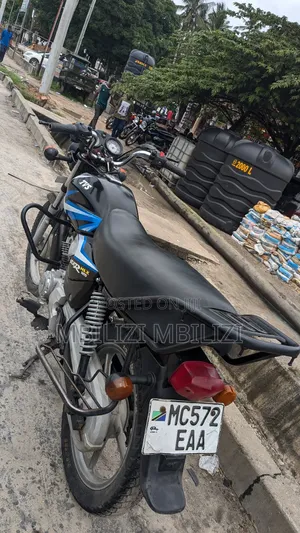 TVS HLX 125 2024 Black