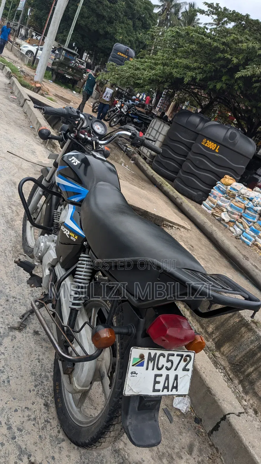 TVS HLX 125 2024 Black