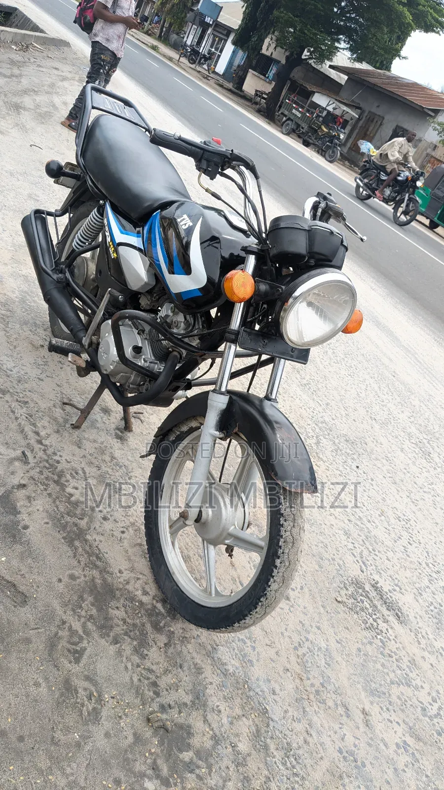 TVS HLX 125 2024 Black