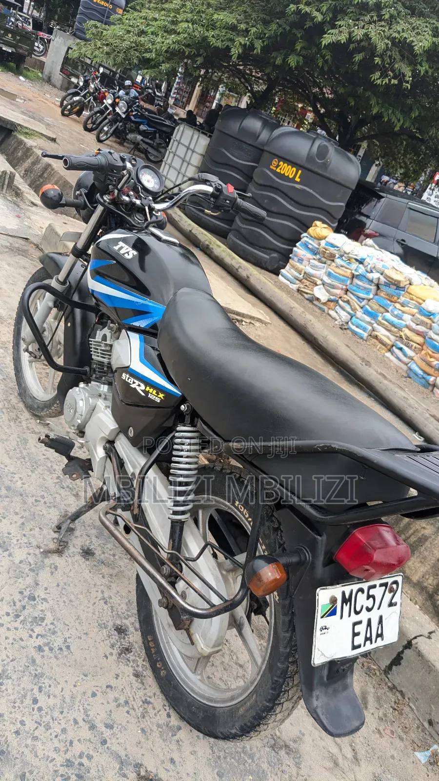 TVS HLX 125 2024 Black