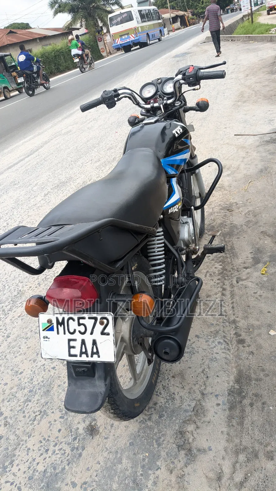 TVS HLX 125 2024 Black