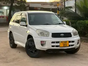 Photo - Toyota RAV4 2005 White