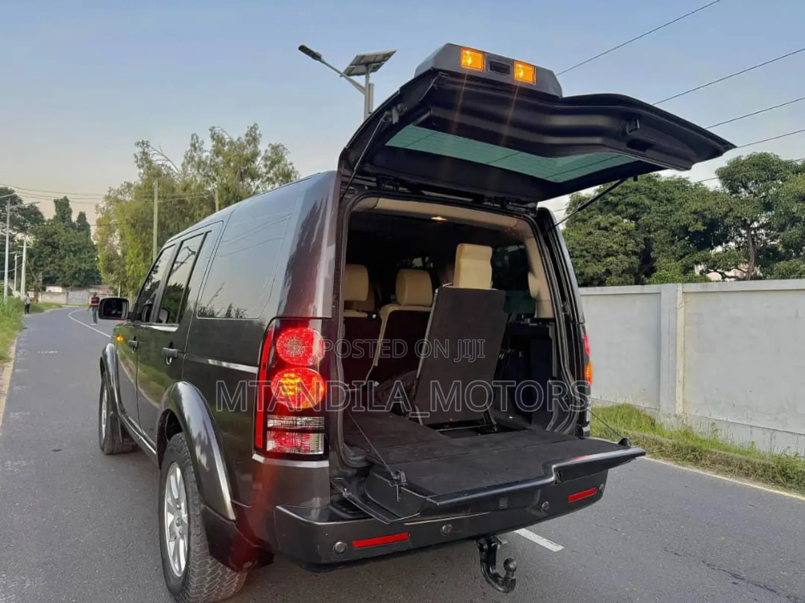 Land Rover Discovery 2009 Gray