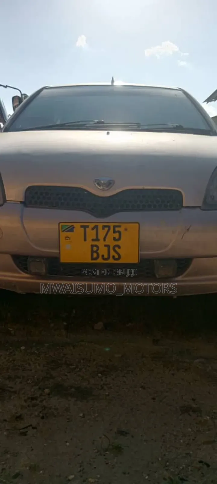 Toyota Vitz 1999 Pink