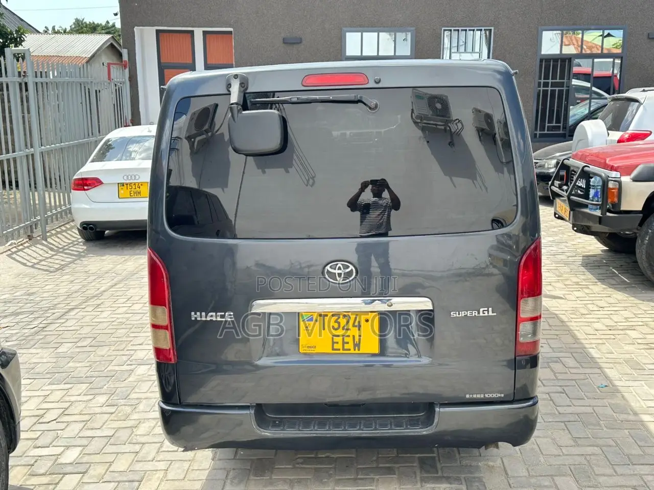 Toyota HiAce 2009 Black