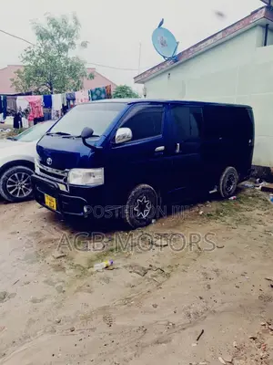 Toyota HiAce 2009 Black