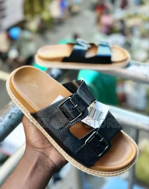 Summer Fashion Men's Faux Leather Platform Slippers.