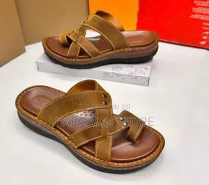 Men's Dual-Purpose Summer Slides Open Toe Non-Slip Shoes.