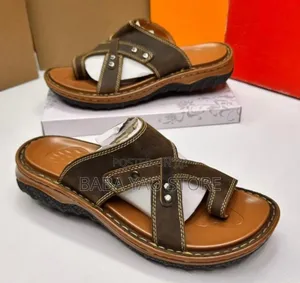 Men's Dual-Purpose Summer Slides Open Toe Non-Slip Shoes.