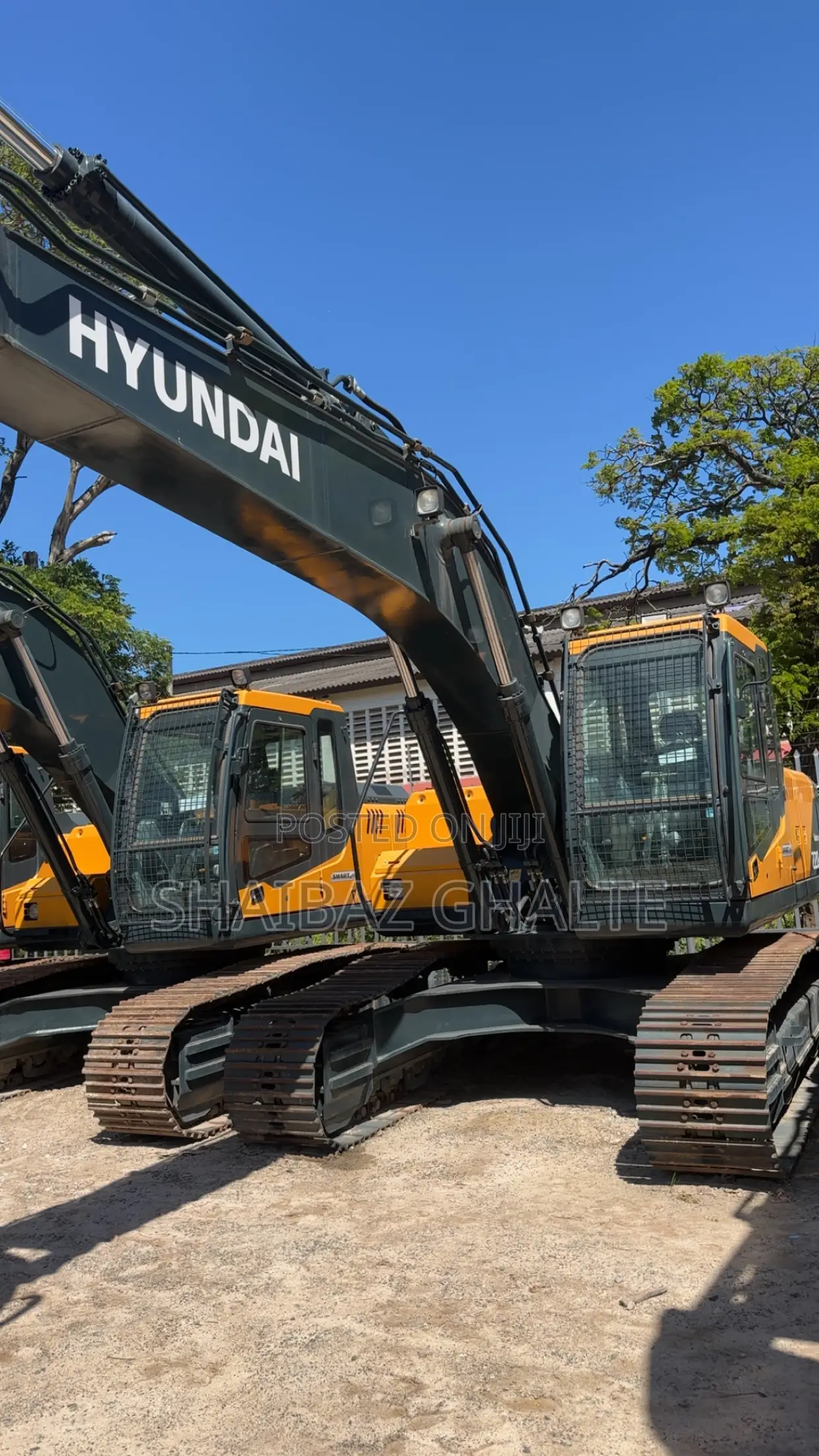 Hyundai 220