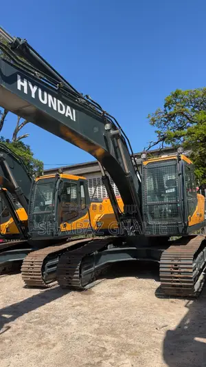 Hyundai 220