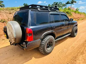 Nissan Patrol 2005 Black