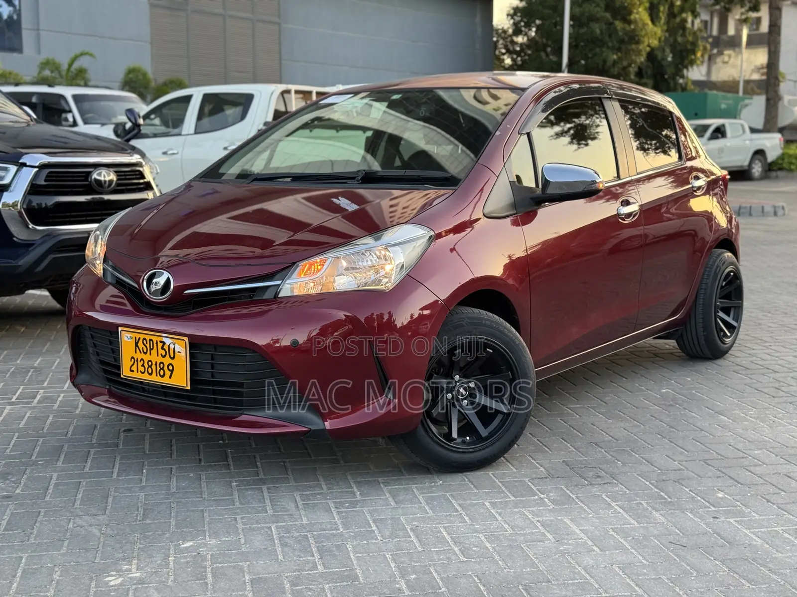 Toyota Vitz 1.0 FWD 5dr 2016 Burgundy